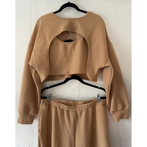 Tan Three-Piece Cropped Loungewear Suit - Picture 3 of 4